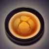 136福利导航技术编辑陈默的照片，男性，穿着简单，背景是代码编辑器界面，专业技术感强